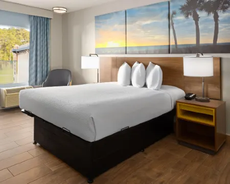 Days Inn by Wyndham Hardeeville Near Hilton Head Hotels in Jasper County