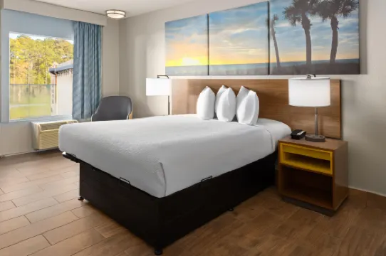 Days Inn by Wyndham Hardeeville Near Hilton Head