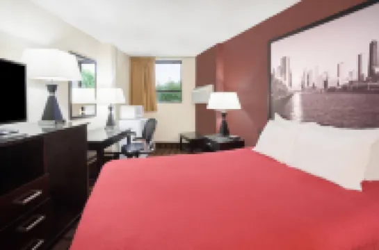 Super 8 by Wyndham Chicago IL