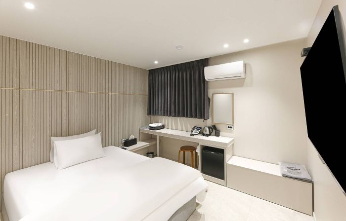 Cube Hotel