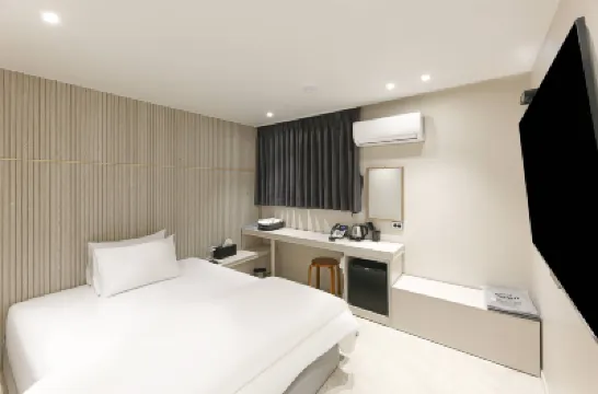 Cube Hotel Hotels near Alive Aquarium Daegu