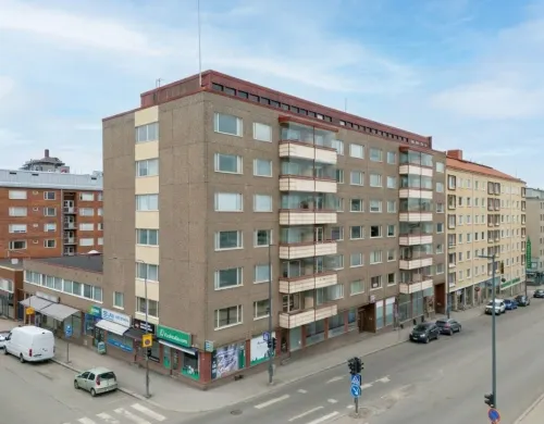 1Br Apt and Balcony Next to Railway Station - Homestays