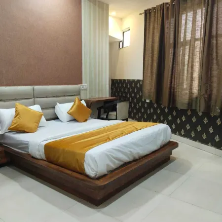 HOTEL DYNA INN