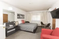Belconnen Way Hotel & Serviced Apartments