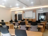 Nine Inn by Edotel Hotels in Buahbatu