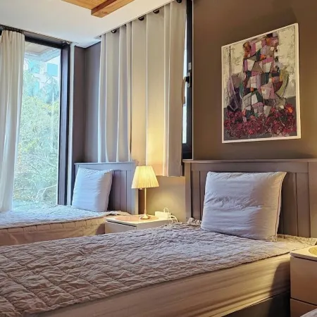 Gallery Family Hotel