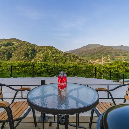 Gurye Papas Villa Pension
