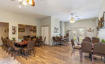 Candlewyck Cove Resort