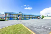 Hahira Inn by OYO Near Valdosta - parking