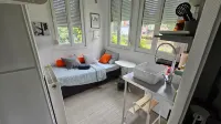 Les Glycines - Studio 9m2 Cosy et Reposant 1p - 2-Star