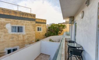 Charming Marsaskala Stay Balcony Seafront Walks