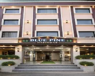 Hotel Blue Pine @Har Ki Pauri Road