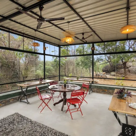 ALAYA STAYS KHADE FARMS 4BHK PetFriendly