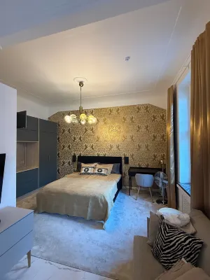 Modern Luxury Flat - Steps to Station Hôtels à : 