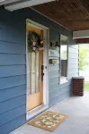 Cozy Cottage on Main. Halfway between the Ark and Creation Museum!
