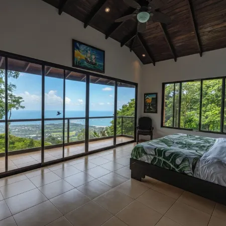 WHALES TAIL View Exotic Designer House 13 acre PRIVACY, Birding w 50 MILE VIEW