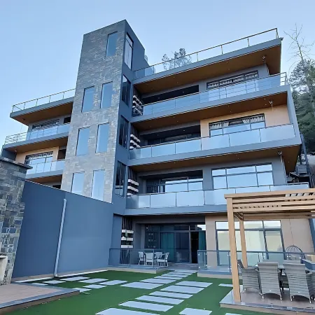 Ultra Luxury Boutique Apartment - Murree