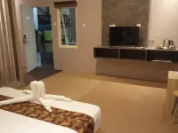 Grand Mansion II Hotel Blitar Hotéis em Blitar Regency