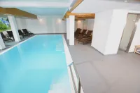 Naturhotel Café Waldesruhe - مسبح