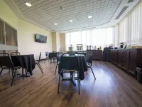 Residence & Conference Centre - Windsor Hotels in Windsor