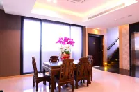 Yunlin Business Hotel - parking