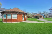 Whimsical Yurt near Niagara Falls and Buffalo