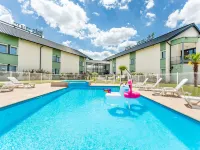 ibis Styles Bourges - piscina