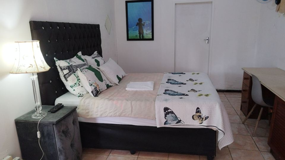 J&J Paradise Guesthouse