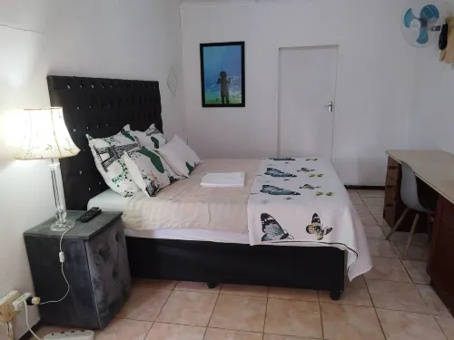 J&J Paradise Guesthouse - Pensions