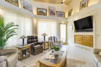 Mtn-View Oasis w/ Pool, Spa & Gym in Oro Valley! - WiFi