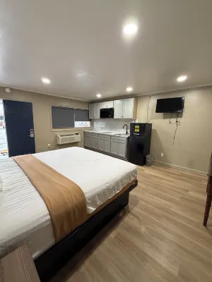 AC Suites - 2-Star