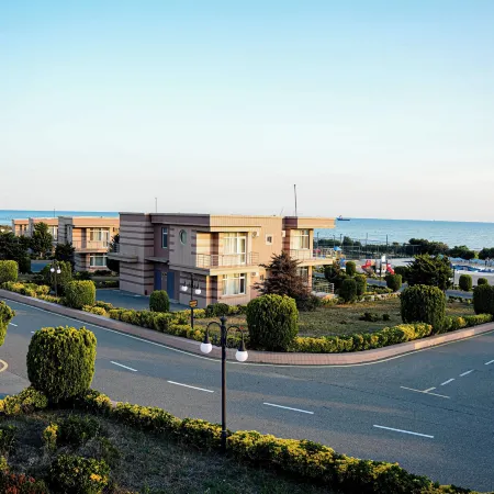 Khazri Resort & Villas