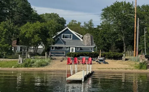 Fabulous Lake House near Lake Geneva, 1.5 hours from Chicago!!