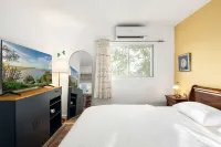 Jacuzzi Terrace Home by Sea N' Rent - Mountain view