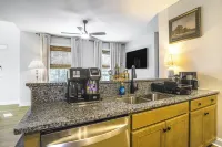 On 4+ Acres! Modern Home w/ Lake Access in Orange - 3 estrellas