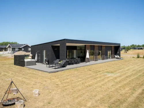 "Vanna" - 1.2km from the Sea - parking