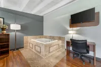 Quality Inn & Suites Kansas City - Independence I-70 East