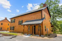 Lakesides Retreat With Amenities - Chalets