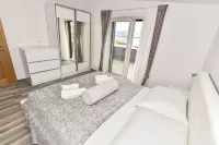 Seaside Oasis on Island Vir with Private Pool and Ocean Views - Villas