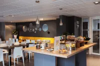 Ténéo Apparthotel Bordeaux Mérignac - Aéroport - breakfast