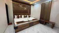 Kay Emm Residency - Pensionat