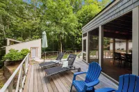 Lakefront Roxboro Home w/ Private Dock! - Homestays