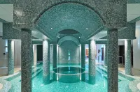 St George Beach Hotel & Spa Resort - Bãi biển