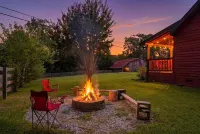 2 Bd Cabin, Hot Tub, Utk/Neyland, Smokys, 16Acres, FP, Arcade, Fishing - シャレー