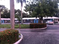 Bay Breeze Inn - Parkplatz