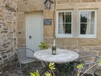 Green Farm Cottage - parking