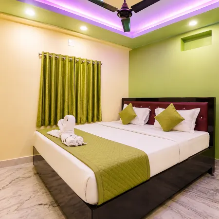 Goroomgo Ashok Royal Puri