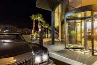 DoubleTree by Hilton Izmir Airport - bar