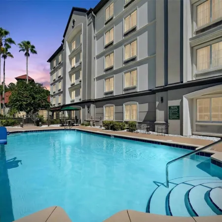 La Quinta Inn & Suites by Wyndham Tampa Brandon Regency Park