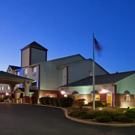 Holiday Inn Express MT. VERNON by IHG